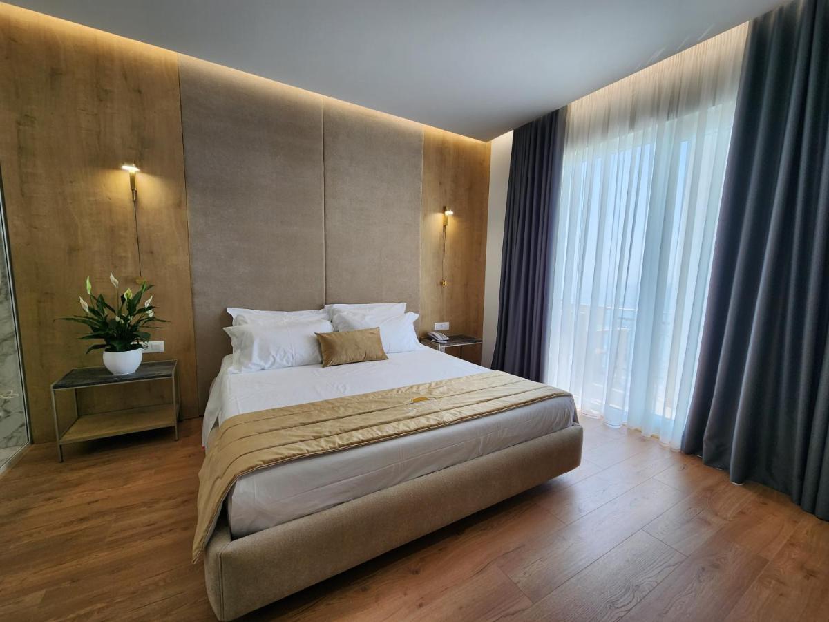 Hotel Gold Vlorë Exteriér fotografie