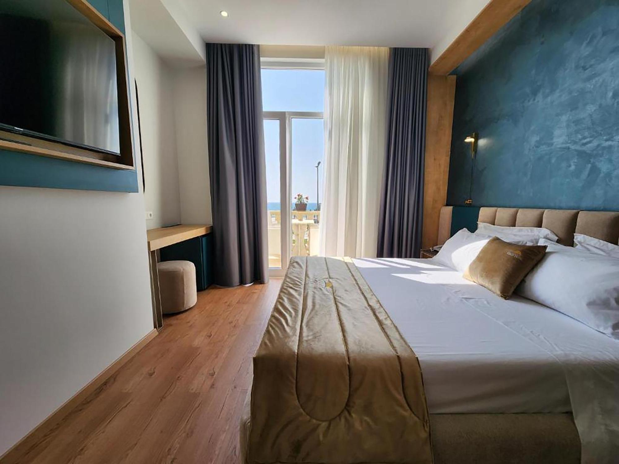 Hotel Gold Vlorë Exteriér fotografie