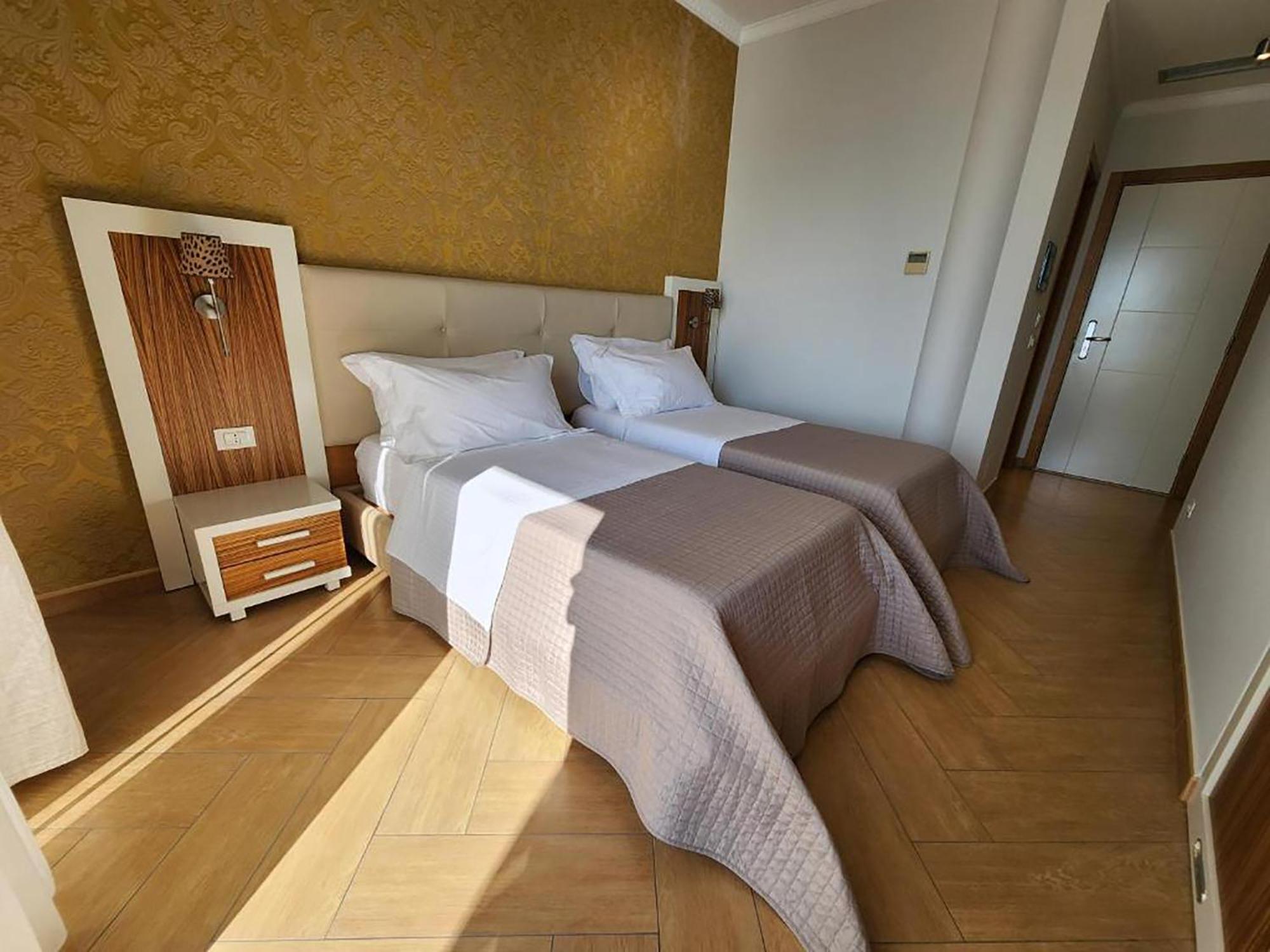 Hotel Gold Vlorë Exteriér fotografie