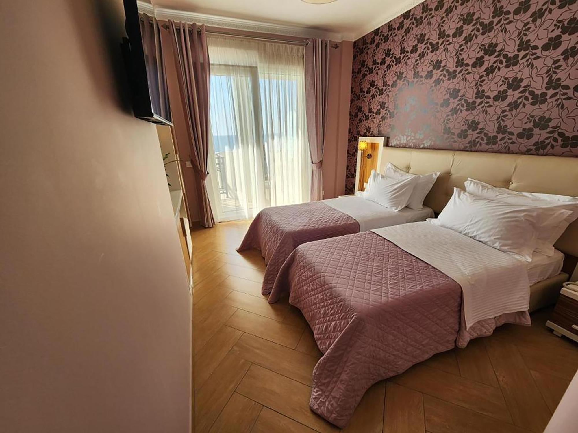Hotel Gold Vlorë Exteriér fotografie